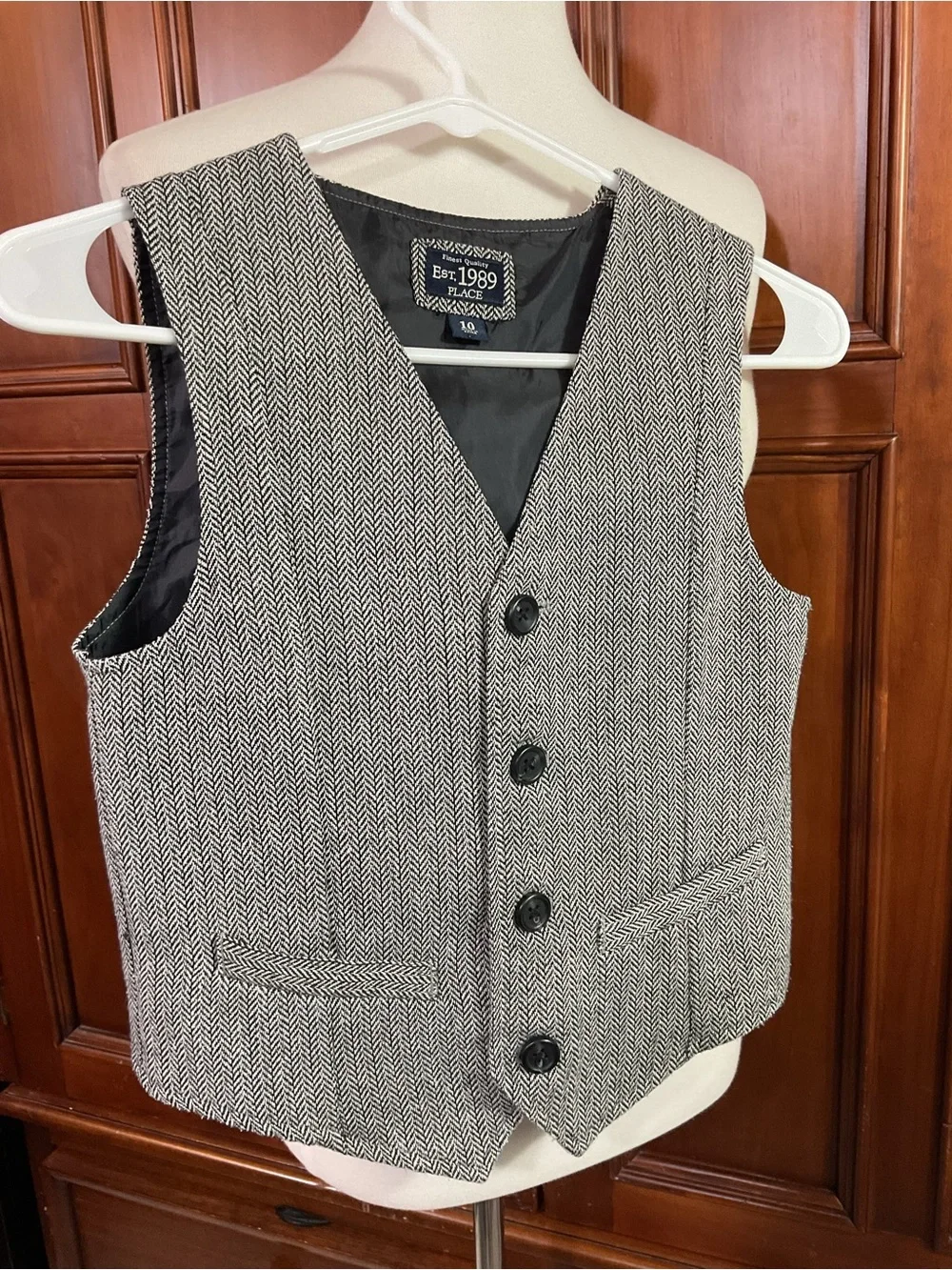 Children’s Place Boys Vest 4 Button Herringbone Pattern Black and Gray Sz 10 Lkn